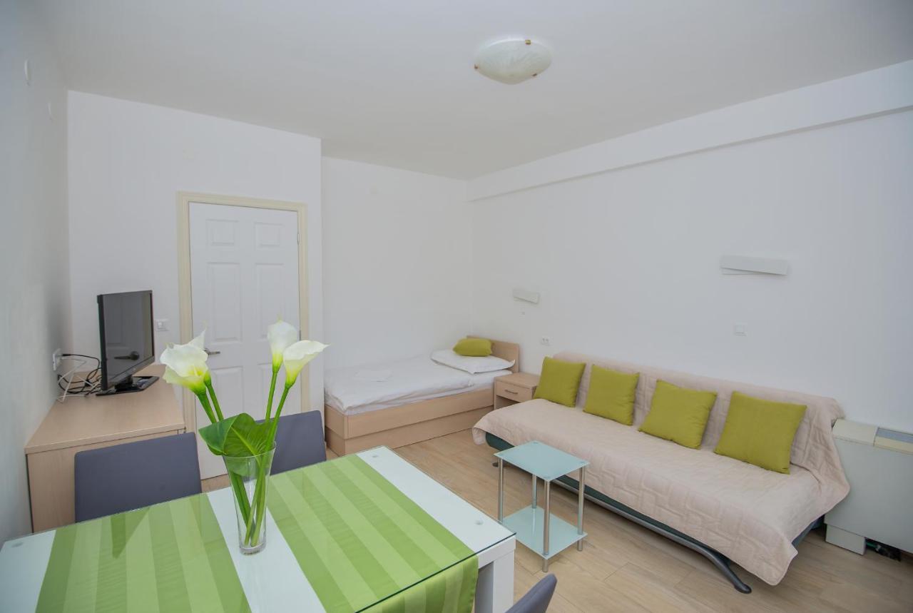 Apartments Beach Apartment Makarska