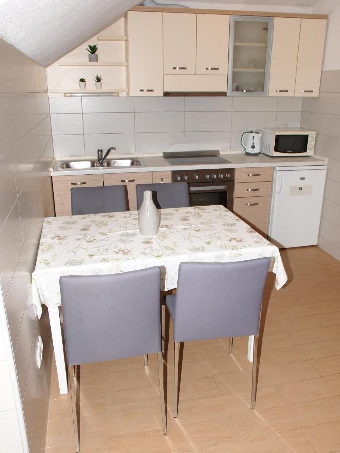 Apartment Apartments Beach Makarska