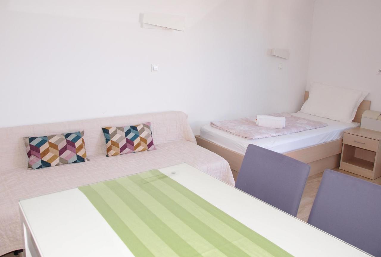 Apartments Beach * Makarska
