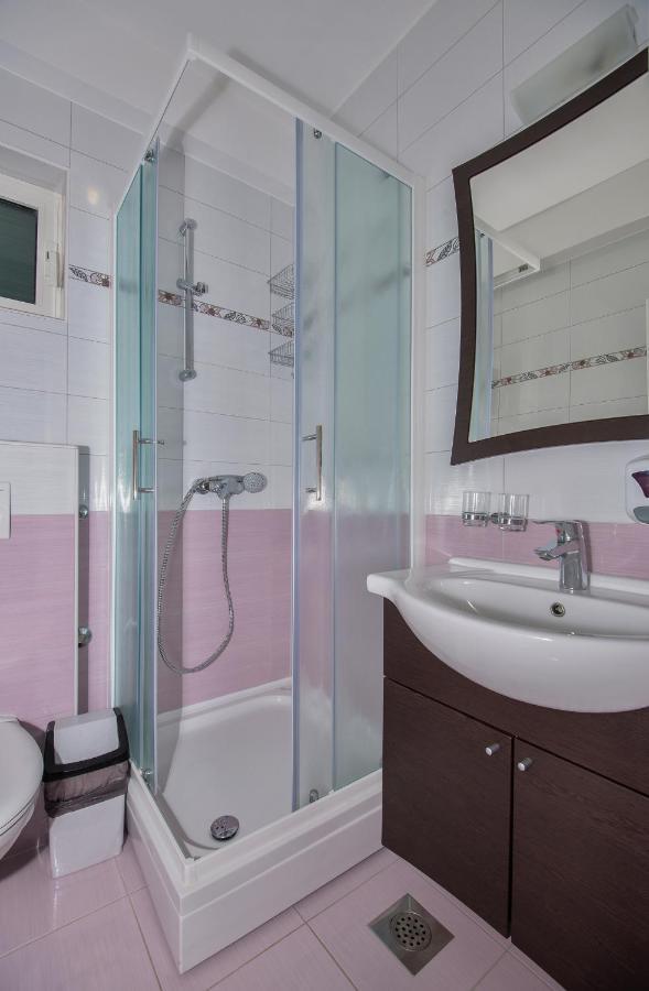 Apartments Beach * Makarska