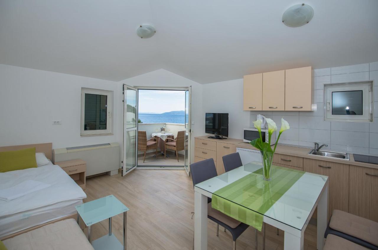 Apartments Beach * Makarska